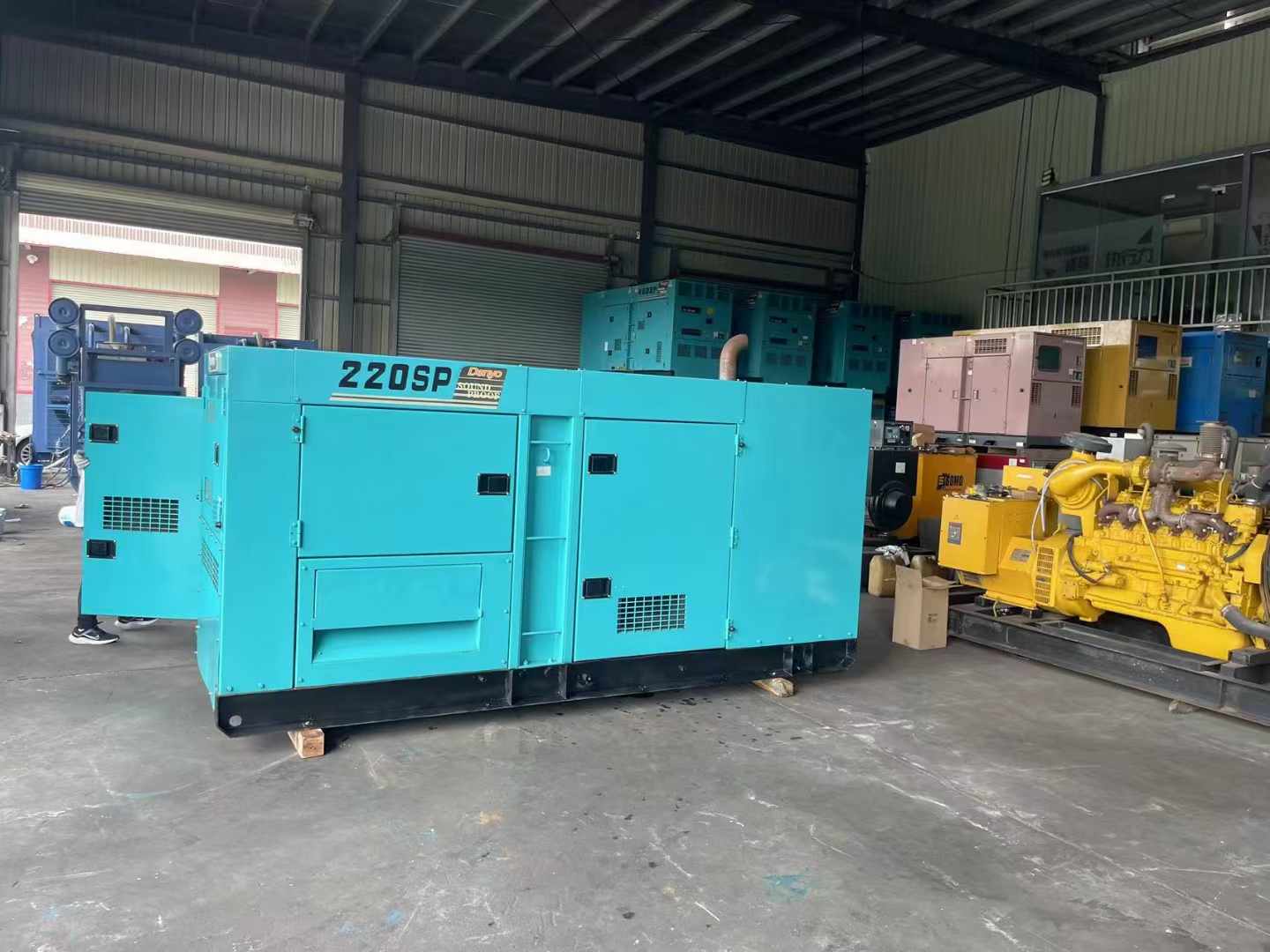 西畴800kW 柴油发电机的输出电流波动范围是多少？