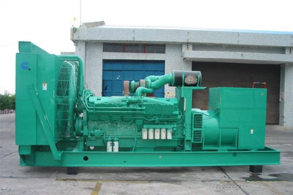 西畴工厂发电机应急发电时如何更准确地检查发电机状态？